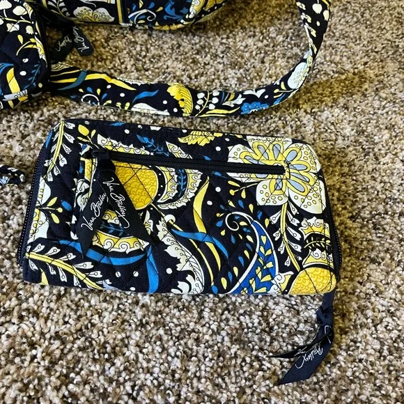 Vera Bradley crossbody, checkbook, wallet, tech holder - Picture 9 of 11